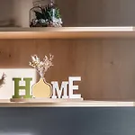 Golden Coast アパート ポルティマン