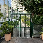 Golden Coast アパート