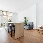 Golden Coast Appartement *