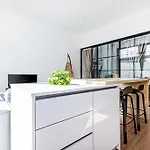 Golden Coast Appartement *
