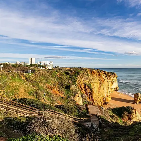 Golden Coast 아파트 *