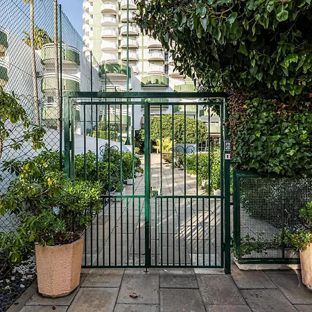 Golden Coast Apartament
